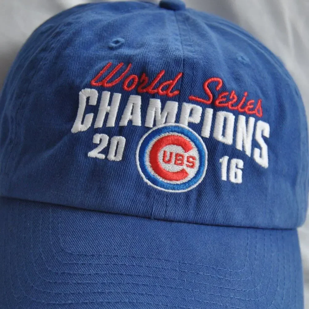Chicago Cubs World Series 2016 w/ Adjustable Strap